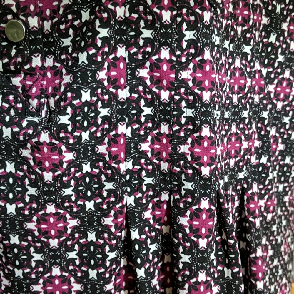 Stretchy blouse - Picture 2 of 5